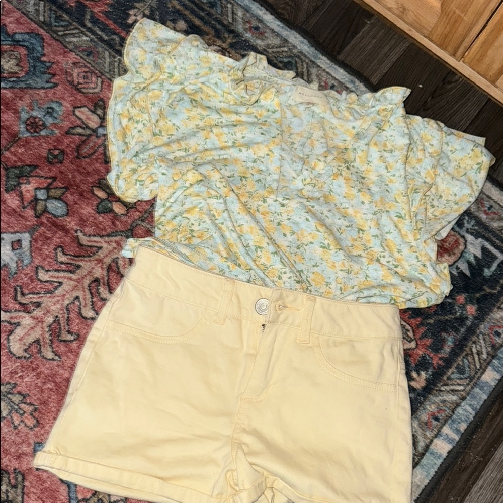 SO Yellow Shorts with Floral Accent